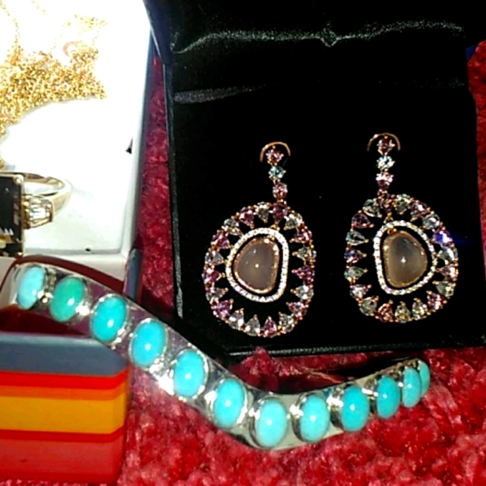 LISTING FOR GOLD RING POSTED - Picture 3 of 5